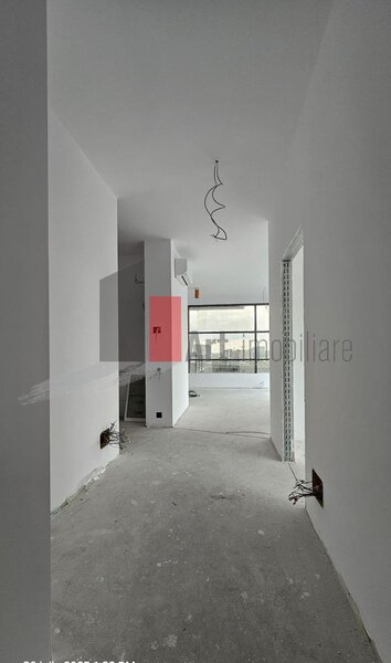 Pipera, penthouse cu terasa imensa de 143 mp, utila 114 mp si priveliste panoramica